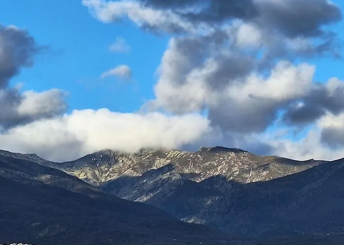 卡萨图加公寓 *